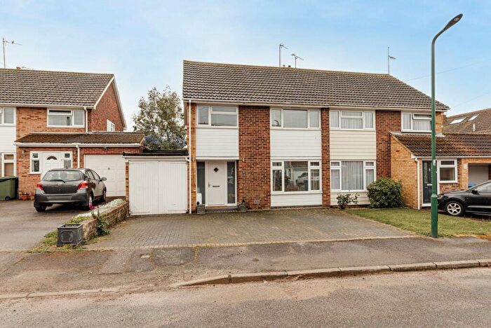3 Bedroom Semi Detached House For Sale In Rivers Road, Teynham, ME9