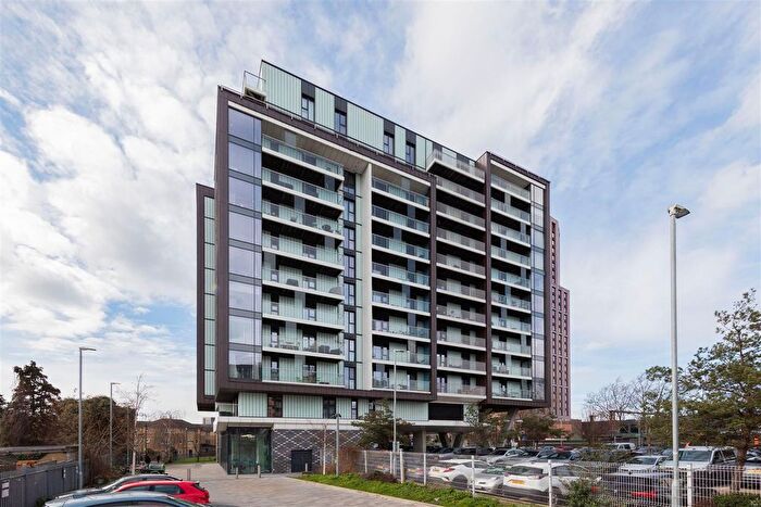1 Bedroom Flat For Sale In Station Approach, Walthamstow, E17