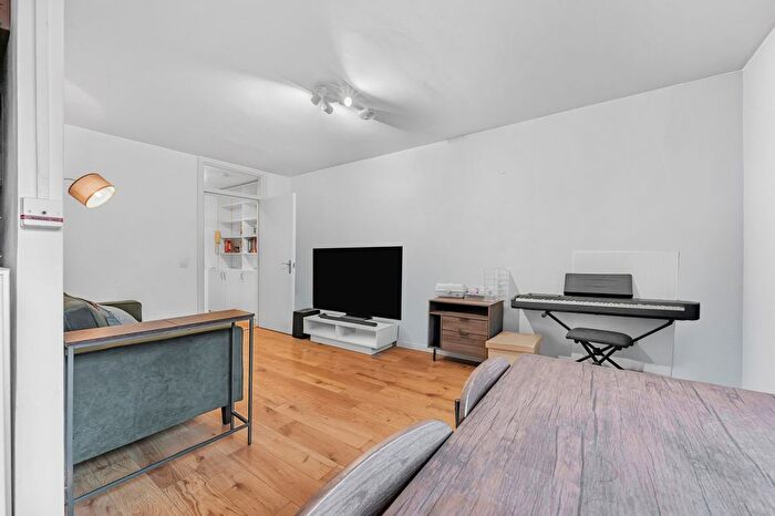 2 Bedroom Flat For Sale In New Compton Street, Central St Giles, WC2H