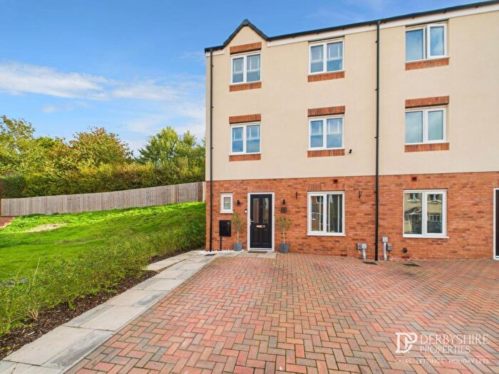 4 Bedroom Semi-Detached House For Sale In Slater Way, Ilkeston, DE7