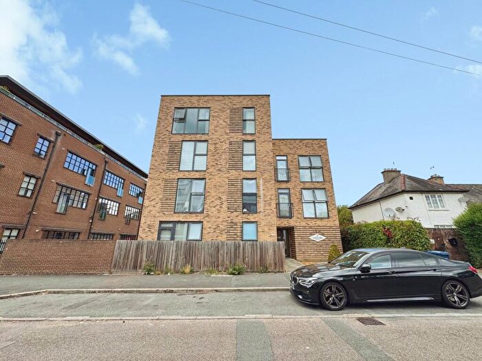 1 Bedroom Flat For Sale In Grenville Place, Sarason Apartments, NW7