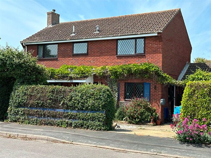 4 Bedroom Detached House For Sale In Swallow Drive, Milford On Sea, Lymington, Hampshire, SO41