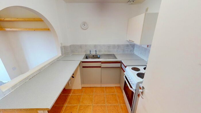 2 Bedroom Flat To Rent In Moorby Court, Craiglee Drive, Cardiff, CF10