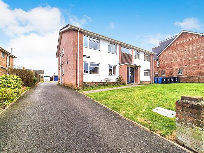 2 Bedroom Flat For Sale In Sea View Road, Parkstone, Poole, BH12