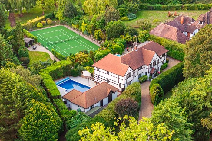 5 Bedroom Detached House For Sale In Garth Road, Letchworth Garden City, Hertfordshire, SG6