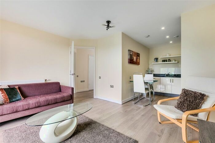 1 Bedroom Flat To Rent In Bollo Lane, Chiswick, London, W4