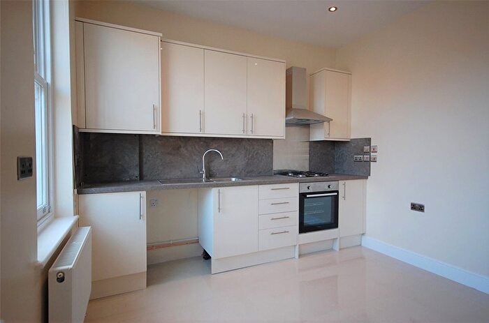 1 Bedroom Flat To Rent In Ferme Park Road, Stroud Green, London, United Kingdom, N4