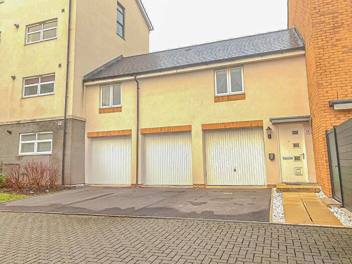 2 Bedroom Flat To Rent In Swithins Lane, Bristol, BS34