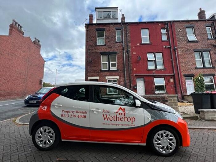 1 Bedroom Flat To Rent In Armley Ridge Road, Leeds, West Yorkshire, LS12