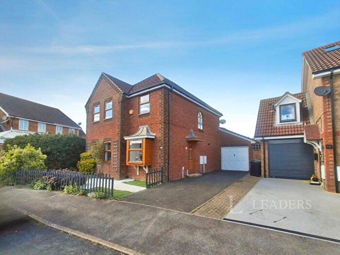 4 Bedroom Detached House For Sale In Rotherfield Avenue, Eastbourne, East Sussex, BN23