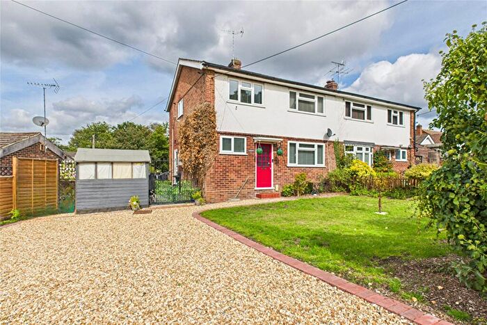 3 Bedroom Semi Detached House For Sale In High Street, Little Sandhurst, Sandhurst, Berkshire, GU47