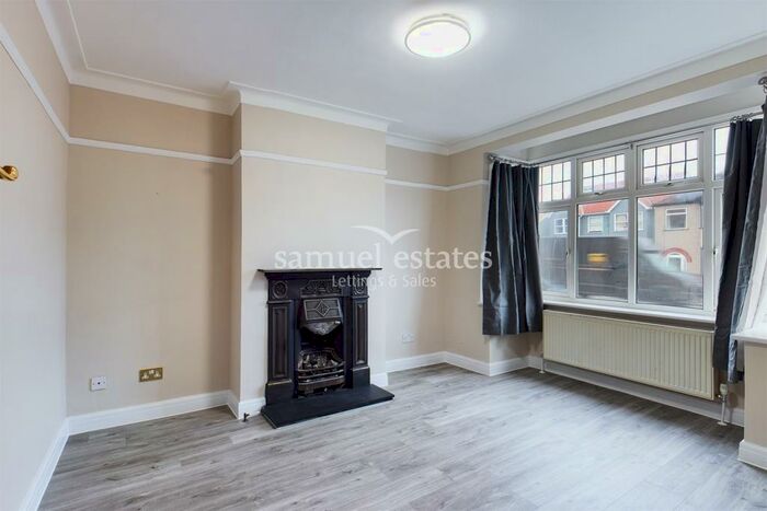 3 Bedroom Semi-Detached House To Rent In Seaforth Avenue, Motspur Park, London, KT3