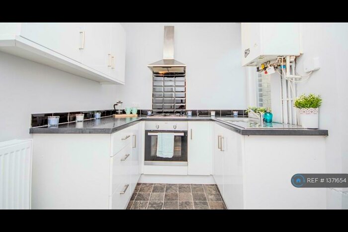 2 Bedroom Terraced House To Rent In Industrial Street, Bacup, OL13