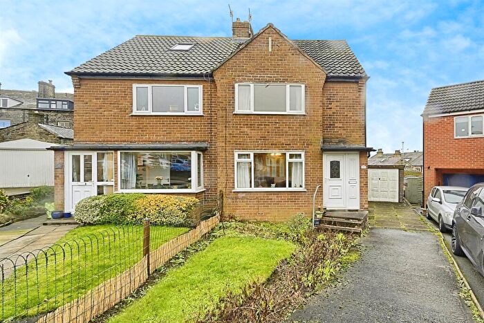 2 Bedroom Semi Detached House For Sale In Springfield Grove, Bingley, BD16