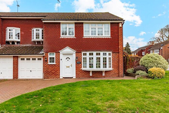 4 Bedroom Semi Detached House For Sale In Weird Wood, New Barn, DA3