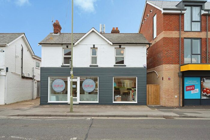 Detached House For Sale In Elm Grove, Hayling Island, Hampshire, PO11