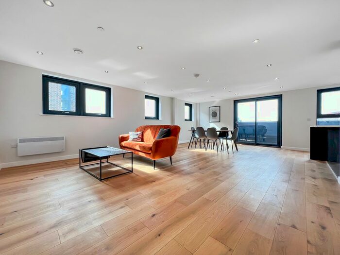 3 Bedroom Flat To Rent In Atkinson Street, Leeds, LS10