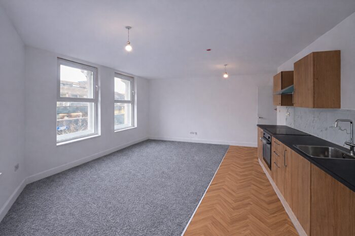 1 Bedroom Flat To Rent In Commercial Street, Newport, NP20