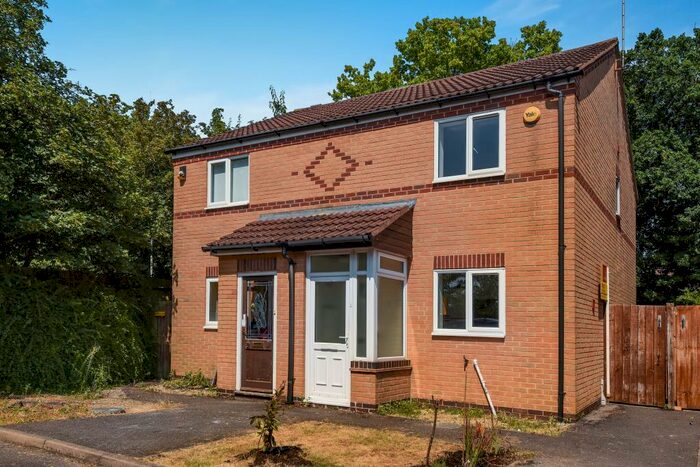 2 Bedroom Semi-Detached House To Rent In Blackstock Close, Headington, OX3