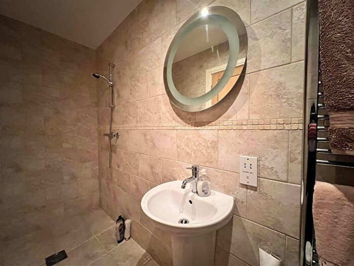 2 Bedroom Flat For Sale In Castle Heights, Marlborough Street, Scarborough, YO12