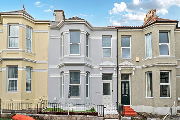 3 Bedroom Terraced House For Sale In Anson Place, PL4
