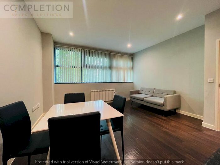 2 Bedroom Flat To Rent In Bath Road, Harlington, Hayes, UB3