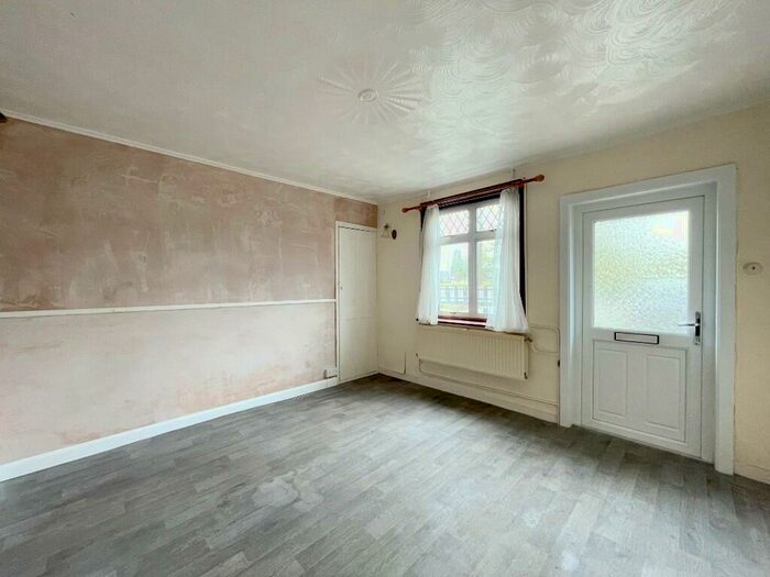 2 Bedroom Semi-Detached House For Sale In Maypole Road, Tiptree, CO5