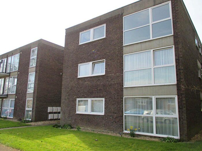 2 Bedroom Property To Rent In Abbey Lodge, Northamtpon, NN3