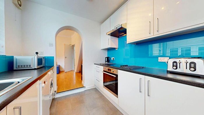 4 Bedroom House To Rent In Minny Street, Cathays, Cardiff, CF24