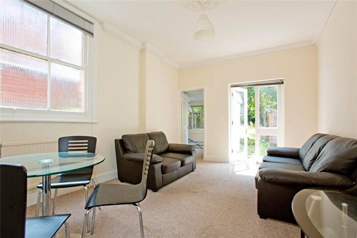 3 Bedroom Flat To Rent In Anson Road, Willesden Green, NW2