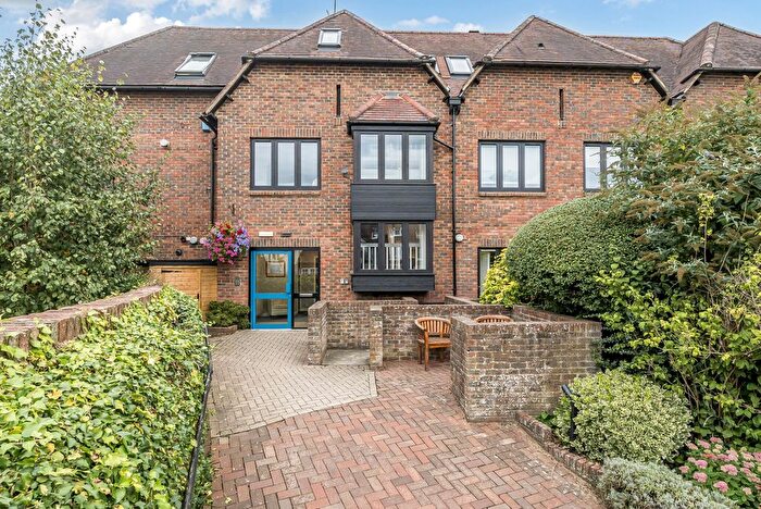 3 Bedroom Flat For Sale In Adam Court, Henley-On-Thames, Oxfordshire, RG9
