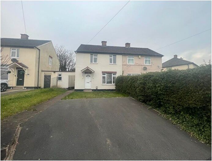 3 Bedroom Semi-Detached House To Rent In Godwin Place, Huddersfield, HD2