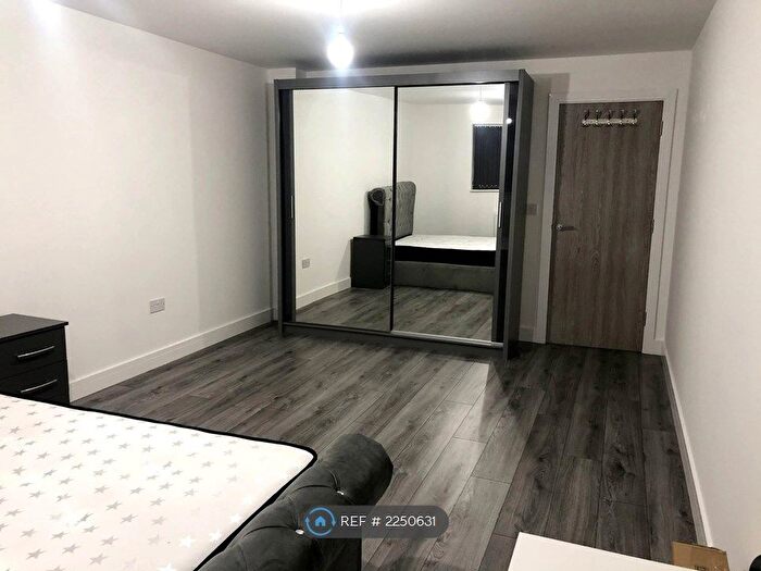1 Bedroom Flat To Rent In Saffron Lane, Leicester, LE2