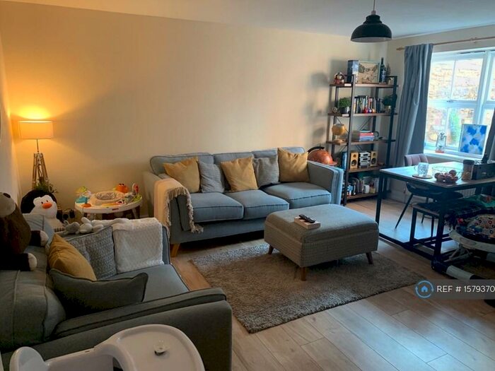 2 Bedroom Flat To Rent In West Street, Bedminster, Bristol, BS3