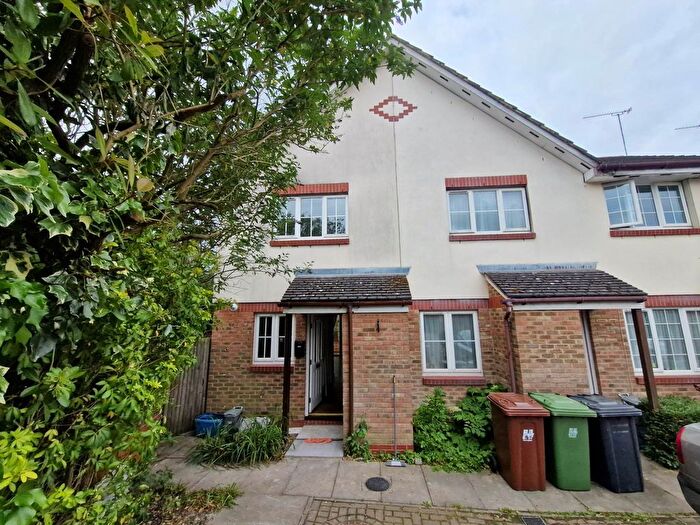 2 Bedroom Semi-Detached House To Rent In Robeson Way, Borehamwood, WD6