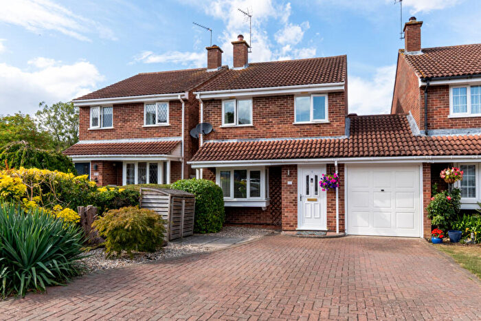 3 Bedroom Link Detached House For Sale In Ashdale, Bishop's Stortford, Hertfordshire, CM23