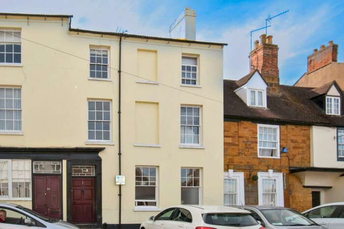 House Of Multiple Occupation To Rent In Market Square, Daventry, NN11