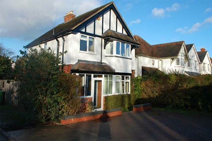 3 Bedroom Detached House To Rent In London Road, Headington, OX3