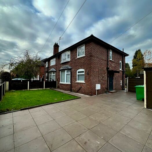 3 Bedroom Semi-Detached House To Rent In Greenpark Road, Manchester, M22