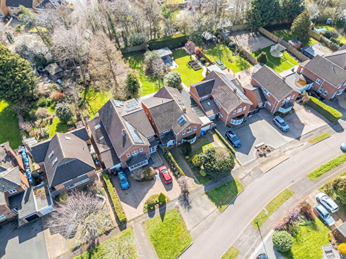 5 Bedroom Detached House For Sale In Hall Close, Kettering, NN15