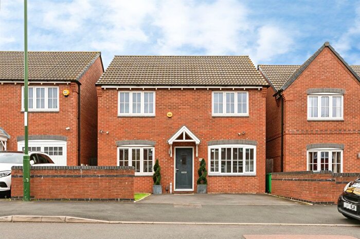 4 Bedroom Detached House For Sale In Robins Wood Road, Nottingham, NG8