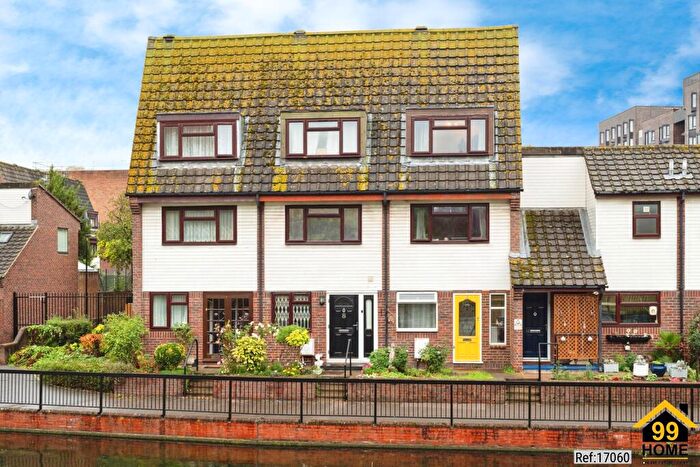 5 Bedroom Terraced House To Rent In Grand Walk, London, E1
