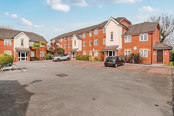 2 Bedroom Apartment To Rent In Windsor, Berkshire, SL4
