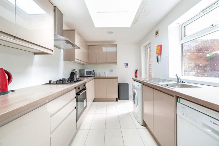 7 Bedroom Terraced House To Rent In £pppw - Osborne Road, Jesmond, Newcastle Upon Tyne, NE2