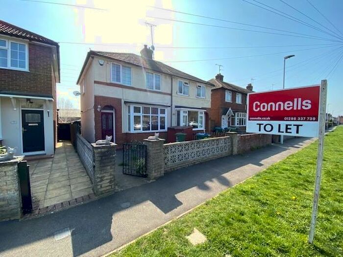 3 Bedroom Semi-Detached House To Rent In Stocklake, Aylesbury, HP20