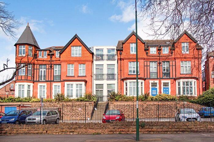 2 Bedroom Flat To Rent In The Ridge, Foxhall Road, Forest Fields, NG7