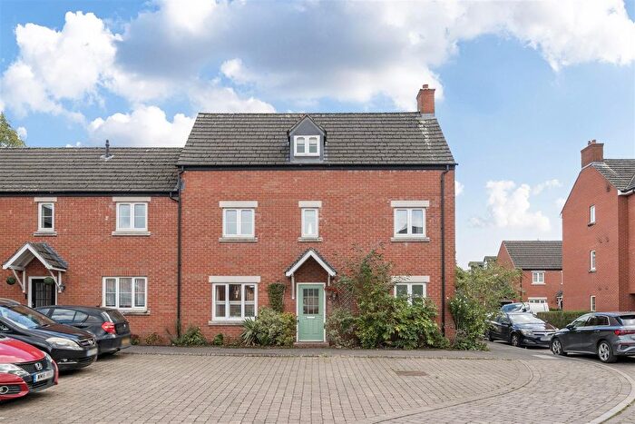 6 Bedroom End Terrace House For Sale In Spitalcroft Road, Devizes, SN10