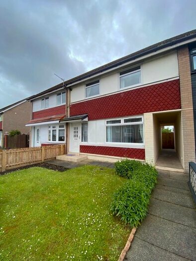 3 Bedroom Property To Rent In Grange Avenue, Wishaw, ML2