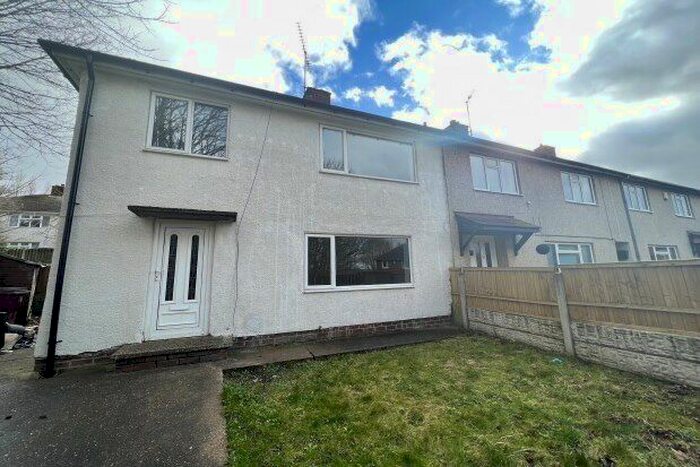 3 Bedroom Property To Rent In Iron Cliff Road, Chesterfield, S44