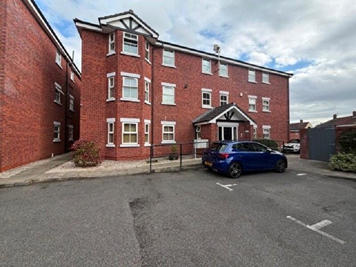1 Bedroom Flat For Sale In Charlton Court, Boundary Drive, Woolton, Liverpool, Merseyside., L25